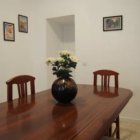 Apartment Casa Valientes A - Parking Privado Gratis & Patio Interior