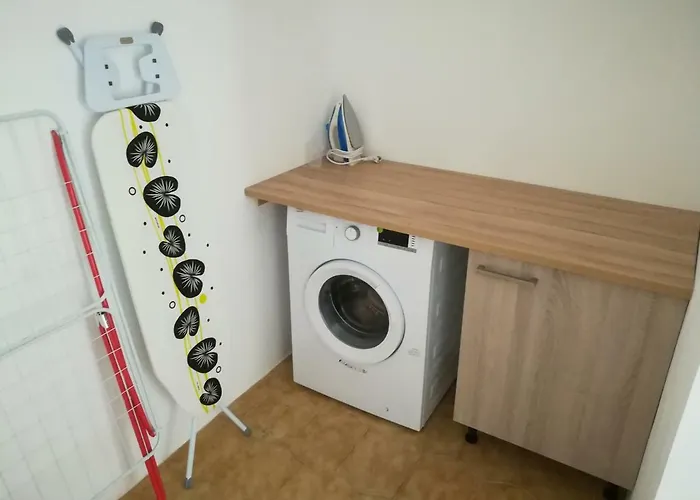 Casa Valientes A - Parking Privado Gratis & Patio Interior Apartment